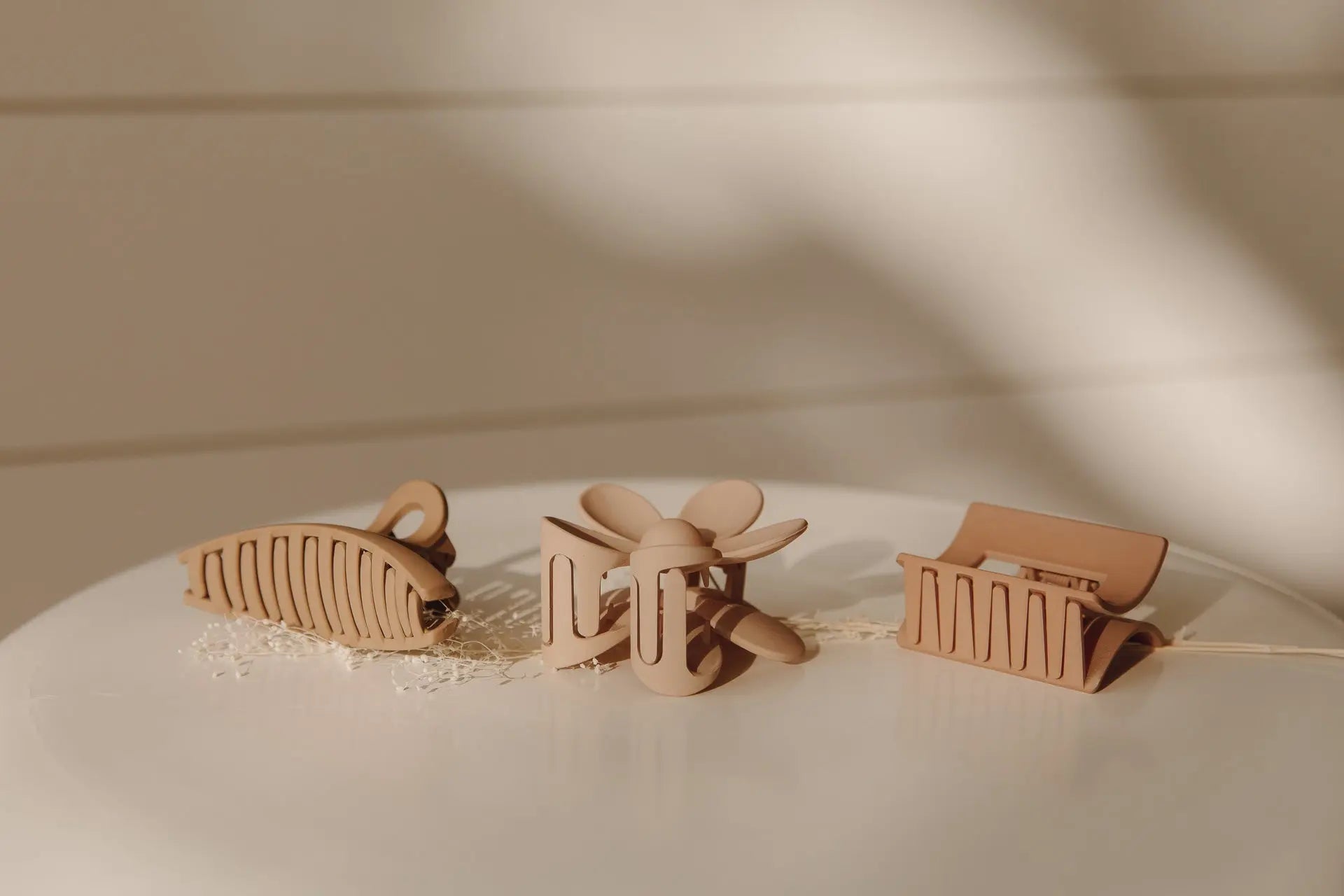 Daisy Claw Clip Auratora